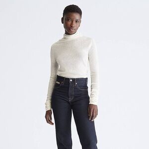 CALVIN KLEIN SOFT WOOL LIGHTWEIGHT SKIM TURTLENECK TOP SPRING TRAVEL Off White S
